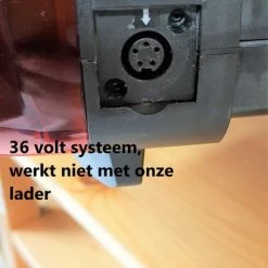 Kopen 😍 Cortina Ecomo Synery - Elektrische Fietsoplader - Geschikt Voor Cortina Ecomo 24Volt ❤️ -MGO Leisure Wear winkel 408x840 2