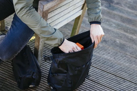 Top 10 🛒 AGU Performance H2O Enkele Fietstas - Grote Fietstas Van Gerecycled Polyester - 3M Reflectie - Waterdicht -18 Liter - Zwart 🥰 18 Top 10 🛒 AGU Performance H2O Enkele Fietstas - Grote Fietstas Van Gerecycled Polyester - 3M Reflectie - Waterdicht -18 Liter - Zwart 🥰 - Afbeelding 16