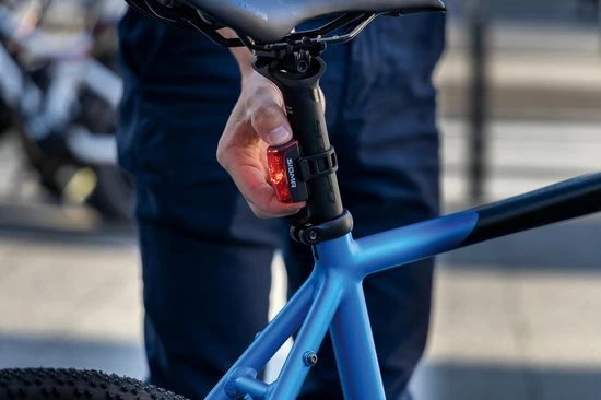 Beste Pirce 😍 Sigma Sport Sigma INFINITY USB Led Achterlicht - Oplaadbaar - Li-ion Accu - Oplaadbaar 🔔 7 Beste Pirce 😍 Sigma Sport Sigma INFINITY USB Led Achterlicht - Oplaadbaar - Li-ion Accu - Oplaadbaar 🔔 - Afbeelding 5