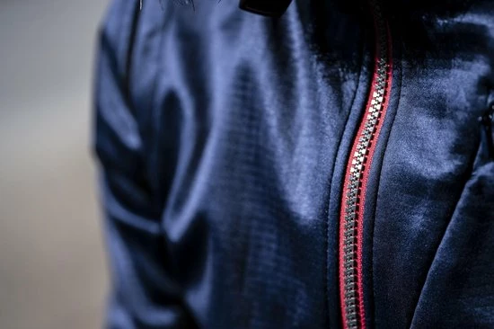 Beste Verkoop 👏 Rogelli Brave Winterjack - Fietsjack Heren - Blauw/Zwart/Rood - Maat 2XL 💯 7 Beste Verkoop 👏 Rogelli Brave Winterjack - Fietsjack Heren - Blauw/Zwart/Rood - Maat 2XL 💯 - Afbeelding 5