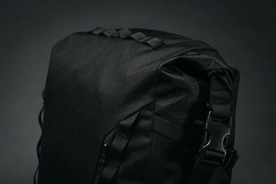 Top 10 🛒 AGU Performance H2O Enkele Fietstas - Grote Fietstas Van Gerecycled Polyester - 3M Reflectie - Waterdicht -18 Liter - Zwart 🥰 6 Top 10 🛒 AGU Performance H2O Enkele Fietstas - Grote Fietstas Van Gerecycled Polyester - 3M Reflectie - Waterdicht -18 Liter - Zwart 🥰 - Afbeelding 4