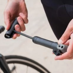 Goedkoop ⭐ BBB Cycling WindWave Minipomp - Fietspomp Met Drukmeter - Pomp Fiets Mini - 7 Bar - Zwart - 25 Cm - BMP-54 🛒 -MGO Leisure Wear winkel 550x366 135