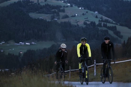 Beste Verkoop 🔥 Rogelli Caluso 2.0 - Fietsshirt Met Lange Mouwen - Heren 🔥 6 Beste Verkoop 🔥 Rogelli Caluso 2.0 - Fietsshirt Met Lange Mouwen - Heren 🔥 - Afbeelding 4