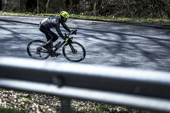 Korting ⌛ Rogelli Essential HI VIS Bibtight - Lange Fietsbroek Heren - Zwart/Reflectie - Maat L ✔️ 10 Korting ⌛ Rogelli Essential HI VIS Bibtight - Lange Fietsbroek Heren - Zwart/Reflectie - Maat L ✔️ - Afbeelding 8