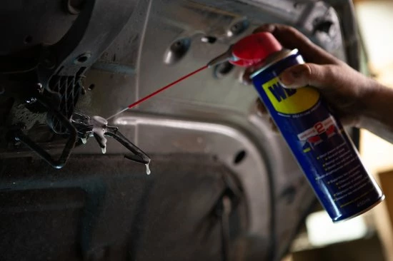 Aanbiedingen 😀 WD-40 Company 2x 450ML WD-40 Multi-Use Product Smart Straw - Multispray Olie & Smeermiddel. Verwijdert Vet, Beschermt Tegen Roest En Verdrijft Water, 450 Ml ⌛ 9 Aanbiedingen 😀 WD-40 Company 2x 450ML WD-40 Multi-Use Product Smart Straw - Multispray Olie & Smeermiddel. Verwijdert Vet, Beschermt Tegen Roest En Verdrijft Water, 450 Ml ⌛ - Afbeelding 7