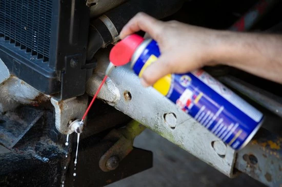 Aanbiedingen 😀 WD-40 Company 2x 450ML WD-40 Multi-Use Product Smart Straw - Multispray Olie & Smeermiddel. Verwijdert Vet, Beschermt Tegen Roest En Verdrijft Water, 450 Ml ⌛ 13 Aanbiedingen 😀 WD-40 Company 2x 450ML WD-40 Multi-Use Product Smart Straw - Multispray Olie & Smeermiddel. Verwijdert Vet, Beschermt Tegen Roest En Verdrijft Water, 450 Ml ⌛ - Afbeelding 11