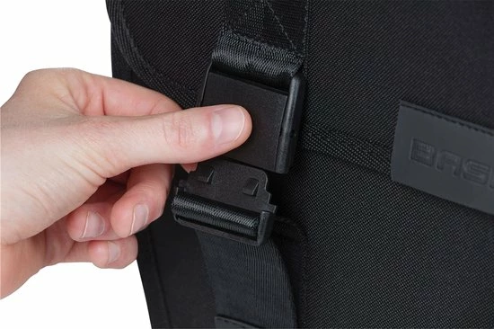 Promo 😀 Basil Tour Right Enkele Fietstas - 14 Liter - Zwart 🎁 4 Promo 😀 Basil Tour Right Enkele Fietstas - 14 Liter - Zwart 🎁 - Afbeelding 2