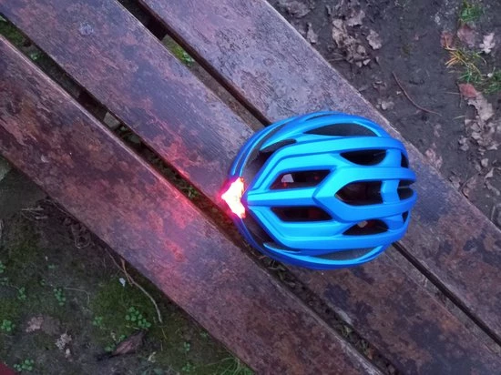 Aanbiedingen ⌛ Pro Sport Lights Fietshelm Mannen/vrouwen - Met Verlichting - Metallic Blauw - 54/61cm 😀 15 Aanbiedingen ⌛ Pro Sport Lights Fietshelm Mannen/vrouwen - Met Verlichting - Metallic Blauw - 54/61cm 😀 - Afbeelding 13