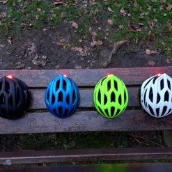 Aanbiedingen ⌛ Pro Sport Lights Fietshelm Mannen/vrouwen - Met Verlichting - Metallic Blauw - 54/61cm 😀 33 Aanbiedingen ⌛ Pro Sport Lights Fietshelm Mannen/vrouwen - Met Verlichting - Metallic Blauw - 54/61cm 😀 -MGO Leisure Wear winkel 550x412 5