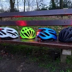 Aanbiedingen ⌛ Pro Sport Lights Fietshelm Mannen/vrouwen - Met Verlichting - Metallic Blauw - 54/61cm 😀 34 Aanbiedingen ⌛ Pro Sport Lights Fietshelm Mannen/vrouwen - Met Verlichting - Metallic Blauw - 54/61cm 😀 -MGO Leisure Wear winkel 550x412 6