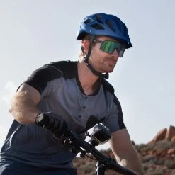 Kopen 👍 Outdoor Master OutdoorMaster Gem Recreatieve Blauwe MIPS-fietshelm Maat M- Twee Verwijderbare Voeringen En Ventilatie In Meerdere Omgevingen - Fietshelm In De Bergen, Snelweg Voor Jongeren En Volwassenen ⭐ 11 Kopen 👍 Outdoor Master OutdoorMaster Gem Recreatieve Blauwe MIPS-fietshelm Maat M- Twee Verwijderbare Voeringen En Ventilatie In Meerdere Omgevingen - Fietshelm In De Bergen, Snelweg Voor Jongeren En Volwassenen ⭐ -MGO Leisure Wear winkel 550x550 142