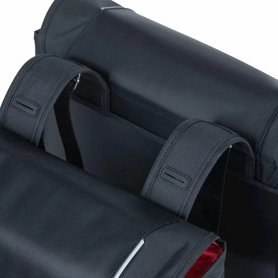 Flash-uitverkoop ⭐ Basil Sport Design Dubbele Fietstas - Zwart - 32 Liter ✔️ 14 Flash-uitverkoop ⭐ Basil Sport Design Dubbele Fietstas - Zwart - 32 Liter ✔️ - Afbeelding 12