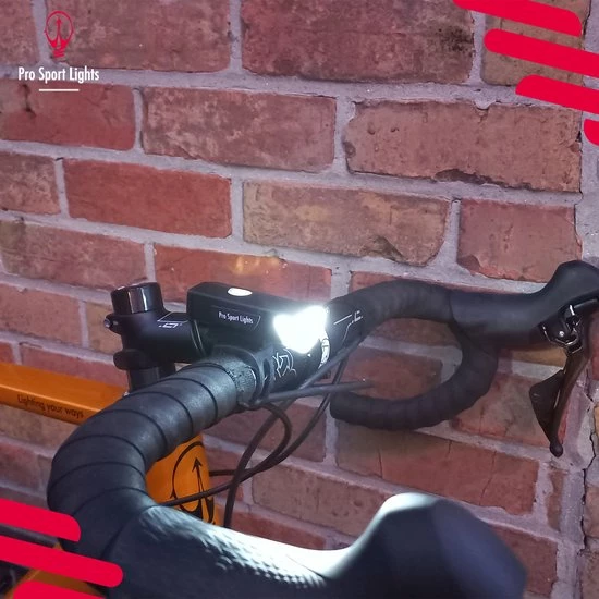 Goedkoop 💯 Pro Sport Lights Fietsverlichting USB Oplaadbaar - LED Voorlicht 🤩 6 Goedkoop 💯 Pro Sport Lights Fietsverlichting USB Oplaadbaar - LED Voorlicht 🤩 - Afbeelding 4