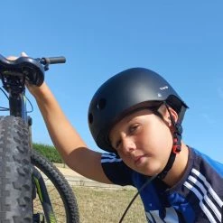 Hete verkoop 🎉 Kinderfietshelm Pro Sport Lights - Skate Fietshelm Voor Kinderen - Matt Zwart - Kinderhelm 53 - 60 Cm 🎁 -MGO Leisure Wear winkel 550x550 517