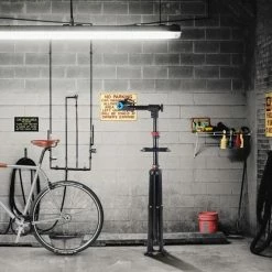 Nieuw 😉 Merkloos Montagestandaard - Fiets - Verstelbaar - 108 Tot 190 Cm - Tot 30 Kg 👍 21 Nieuw 😉 Merkloos Montagestandaard - Fiets - Verstelbaar - 108 Tot 190 Cm - Tot 30 Kg 👍 -MGO Leisure Wear winkel 550x550 534