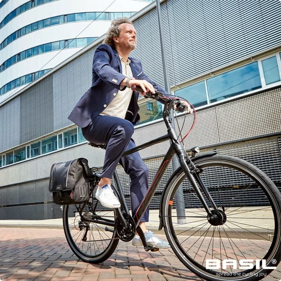 Gloednieuw ✔️ Basil Sport Design Enkele Fietstas - Black - 18 Liter 🤩 8 Gloednieuw ✔️ Basil Sport Design Enkele Fietstas - Black - 18 Liter 🤩 - Afbeelding 6