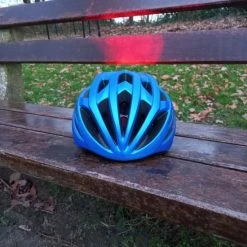 Aanbiedingen ⌛ Pro Sport Lights Fietshelm Mannen/vrouwen - Met Verlichting - Metallic Blauw - 54/61cm 😀 28 Aanbiedingen ⌛ Pro Sport Lights Fietshelm Mannen/vrouwen - Met Verlichting - Metallic Blauw - 54/61cm 😀 -MGO Leisure Wear winkel 550x733 13