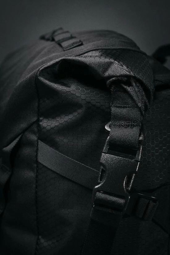 Top 10 🛒 AGU Performance H2O Enkele Fietstas - Grote Fietstas Van Gerecycled Polyester - 3M Reflectie - Waterdicht -18 Liter - Zwart 🥰 19 Top 10 🛒 AGU Performance H2O Enkele Fietstas - Grote Fietstas Van Gerecycled Polyester - 3M Reflectie - Waterdicht -18 Liter - Zwart 🥰 - Afbeelding 17